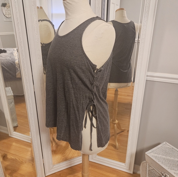 MV Sport Distressed Gray Tie Side Tank Top Size M - Picture 3 of 5